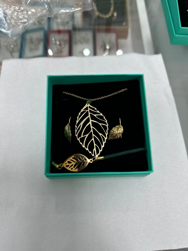 Hand made Stainless steel women's Set Leaf